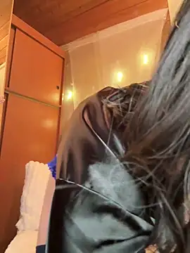 dein traumchen online show from February 10, 8:41 pm