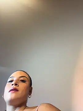 Lena-Williamss online show from February 1, 3:16 am