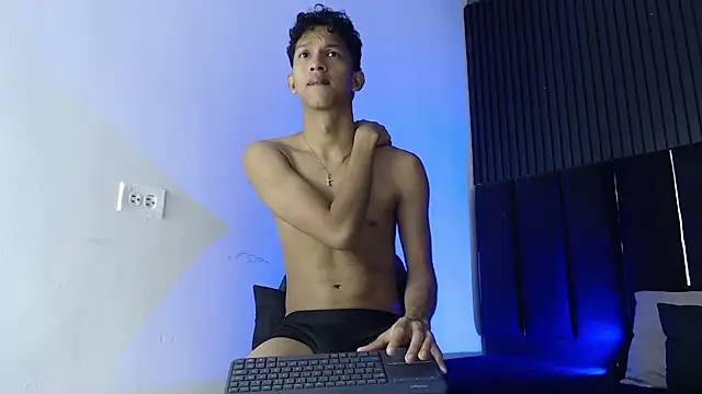 SmoothAlpha  online show from March 7, 3:17 pm