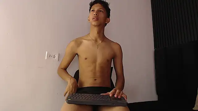 SmoothAlpha  online show from February 13, 2:50 pm