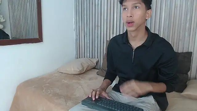 SmoothAlpha  online show from January 8, 2:12 pm