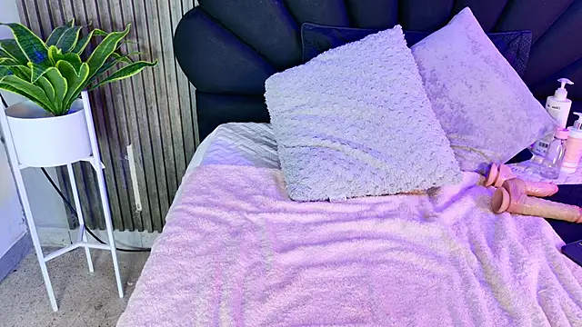 vicky lopez online show from January 11, 3:13 am