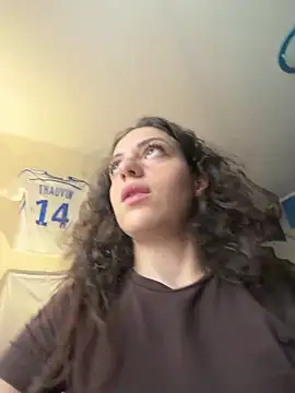 CoquineCharmeuse online show from March 18, 1:46 pm