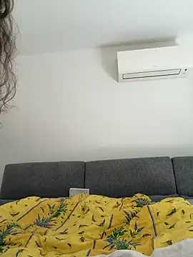 CoquineCharmeuse online show from May 11, 1:01 pm