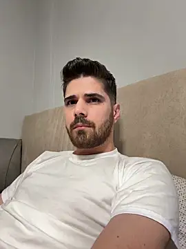 berke3424 online show from April 7, 12:01 am