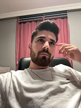 berke3424 online show from February 5, 9:21 pm