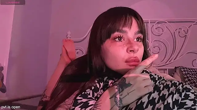 xx lily online show from December 15, 12:49 am