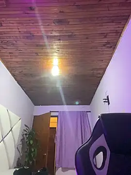 Snapshot of Lia_Kitten2 chatting on December 14, 3:57 am Lia Kitten2 online show from December 14, 3:57 am