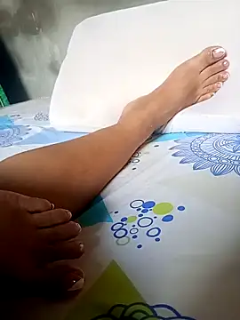 Aleinad16 online show from December 18, 8:45 pm