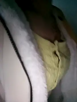 Snapshot of SweetBerry-91 chatting on December 14, 1:39 pm SweetBerry-91 online show from December 14, 1:39 pm