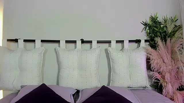 sophie blake   online show from February 14, 5:07 am