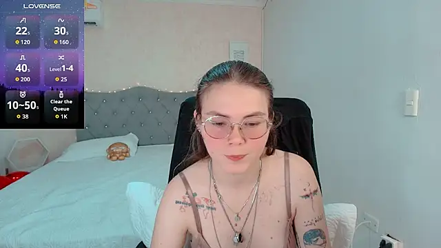 Snapshot of lexalove_doll chatting on February 23, 4:47 am lexalove doll online show from February 23, 4:47 am