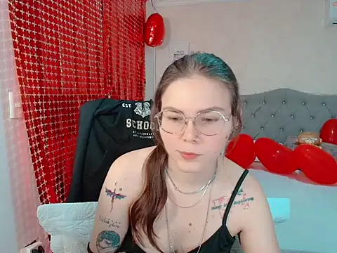 Snapshot of lexalove_doll chatting on February 15, 4:02 am lexalove doll online show from February 15, 4:02 am