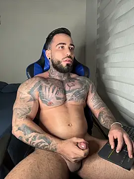 Snapshot of josemanufit chatting on May 19, 1:32 am josemanufit online show from May 19, 1:32 am