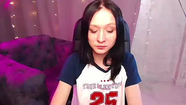 Snapshot of Monaa_monna chatting on February 3, 6:40 am Monaa monna online show from February 3, 6:40 am