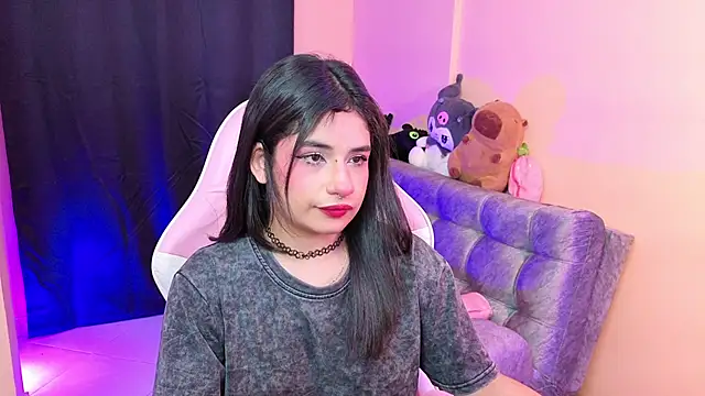 Snapshot of bonnieTaylor1 chatting on December 18, 4:39 am bonnieTaylor1 online show from December 18, 4:39 am