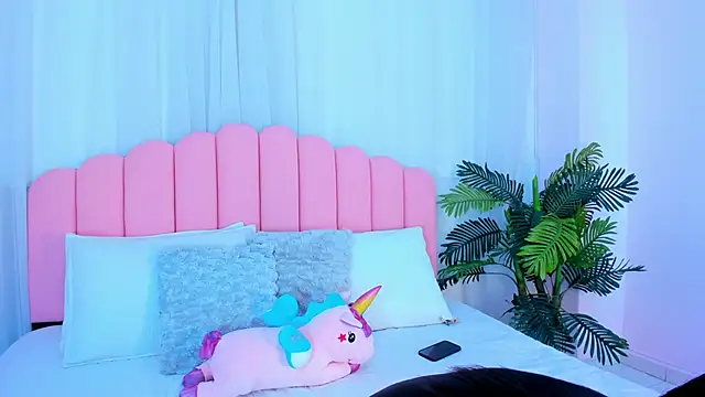  Stephany lee online show from December 23, 5:07 am