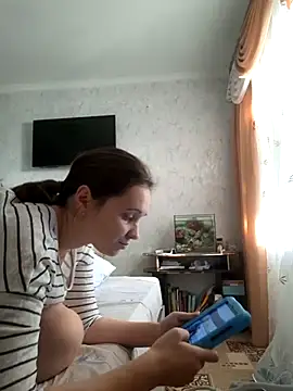 Loryzia online show from December 16, 11:58 am