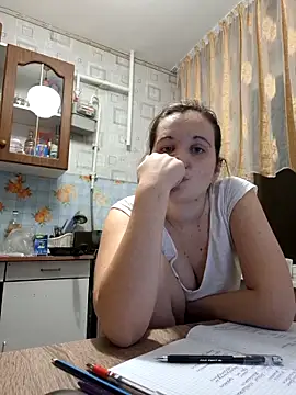 Loryzia online show from December 23, 1:05 am