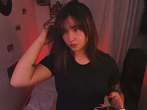 Snapshot of sara_cuteeyes chatting on April 1, 5:31 am sara cuteeyes online show from April 1, 5:31 am