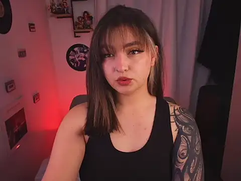 Snapshot of sara_cuteeyes chatting on April 3, 3:57 am sara cuteeyes online show from April 3, 3:57 am