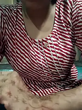 Snapshot of teena-11 chatting on May 13, 5:53 pm teena-11 online show from May 13, 5:53 pm