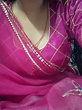 Snapshot of teena-11 chatting on June 7, 5:34 am teena-11 online show from June 7, 5:34 am