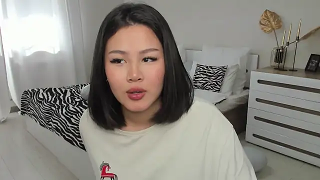 Brunette Charm online show from March 7, 11:16 am