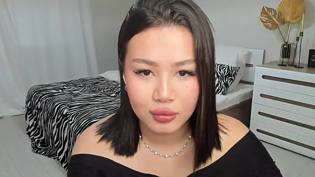 Brunette Charm online show from April 10, 11:17 am