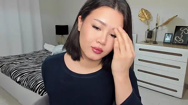 Brunette Charm online show from February 13, 4:12 am