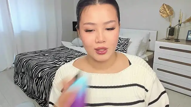 Brunette Charm online show from February 11, 11:21 am