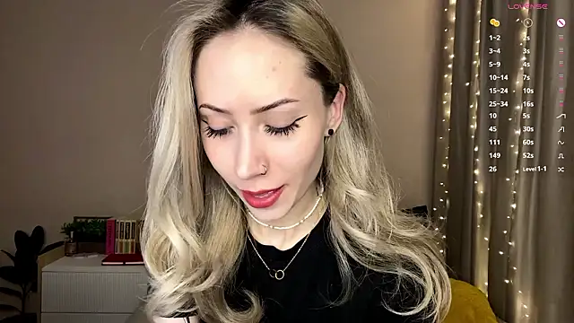 sun under skyy online show from March 17, 2:47 am