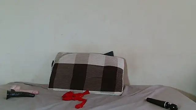 Yellowmellow01 online show from March 21, 11:03 am