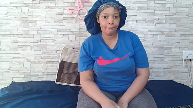 Yellowmellow01 online show from April 14, 12:54 pm