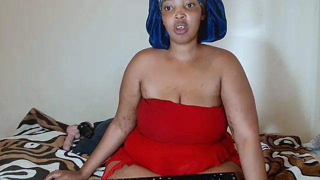 Yellowmellow01 online show from January 17, 6:28 am