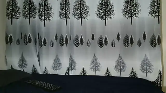 Yellowmellow01 online show from February 2, 6:40 pm