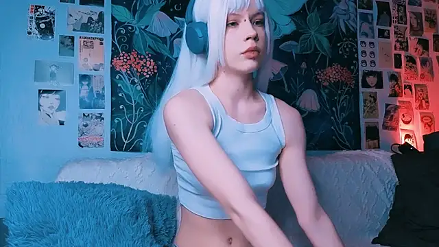 PeacchyPawss online show from January 15, 2:53 pm