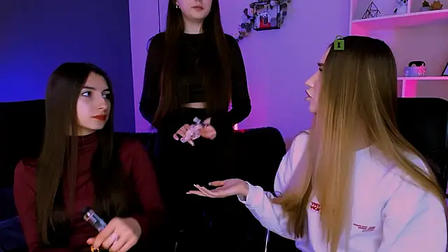 mila firee online show from March 19, 9:53 am