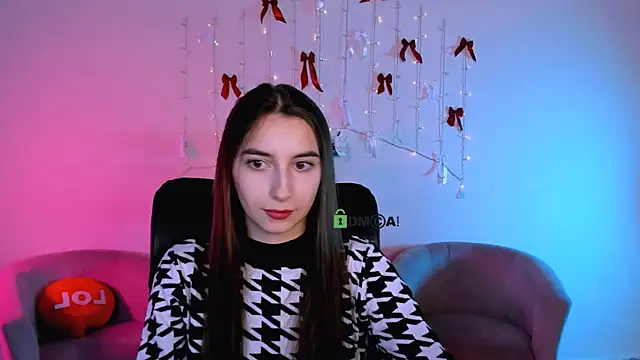 mila firee online show from February 6, 10:11 am