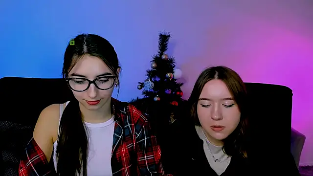 Snapshot of mila_firee chatting on December 16, 12:09 pm mila firee online show from December 16, 12:09 pm