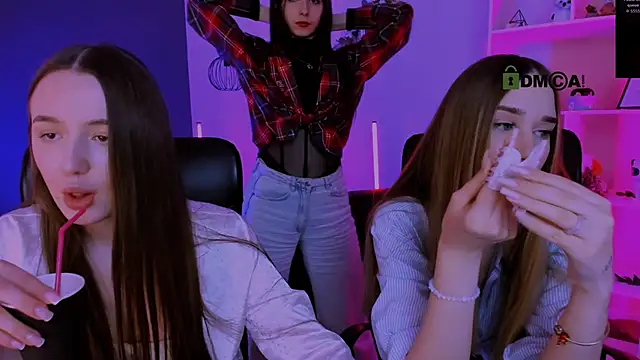 mila firee online show from March 26, 10:13 am