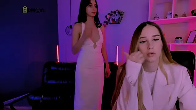 mila firee online show from March 31, 8:49 am