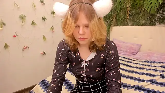 Snapshot of Soft_Flame chatting on January 17, 2:42 pm Soft Flame online show from January 17, 2:42 pm