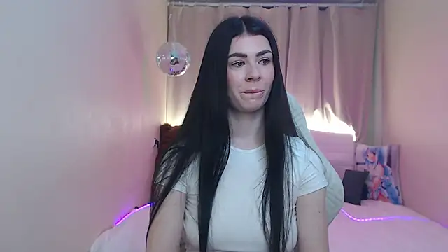 Snapshot of MilaSecret55 chatting on May 26, 6:44 am MilaSecret55 online show from May 26, 6:44 am