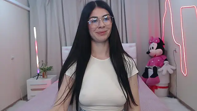 Snapshot of MilaSecret55 chatting on May 16, 6:34 am MilaSecret55 online show from May 16, 6:34 am