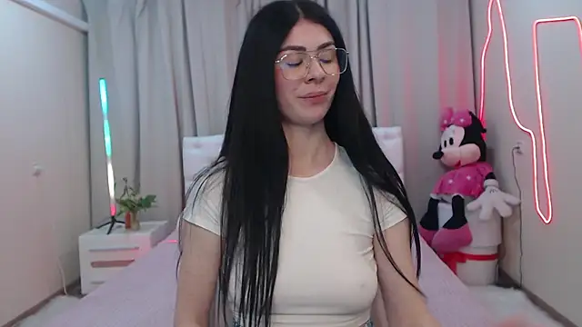 Snapshot of MilaSecret55 chatting on May 16, 6:45 am MilaSecret55 online show from May 16, 6:45 am