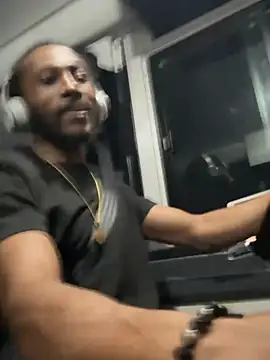 Snapshot of Pleasure_Overlord chatting on March 4, 7:49 am Pleasure Overlord online show from March 4, 7:49 am