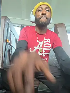 Snapshot of Pleasure_Overlord chatting on February 1, 9:46 pm Pleasure Overlord online show from February 1, 9:46 pm