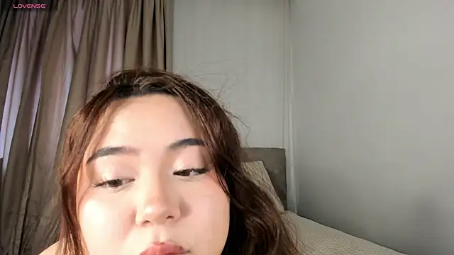 Mia Carmin online show from March 24, 6:35 am