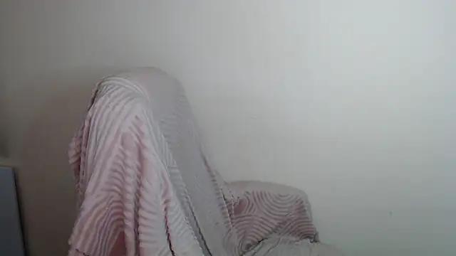 LiaSeass  online show from May 10, 11:58 am